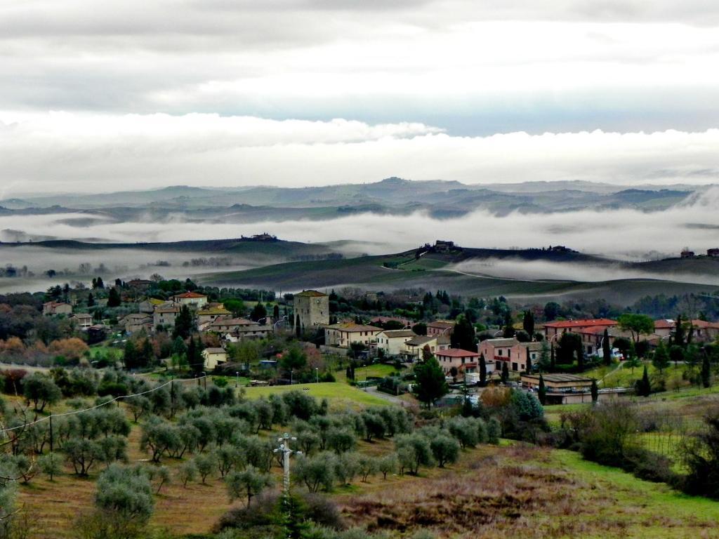 Castello Di Grotti Guest House Corsano  Luaran gambar