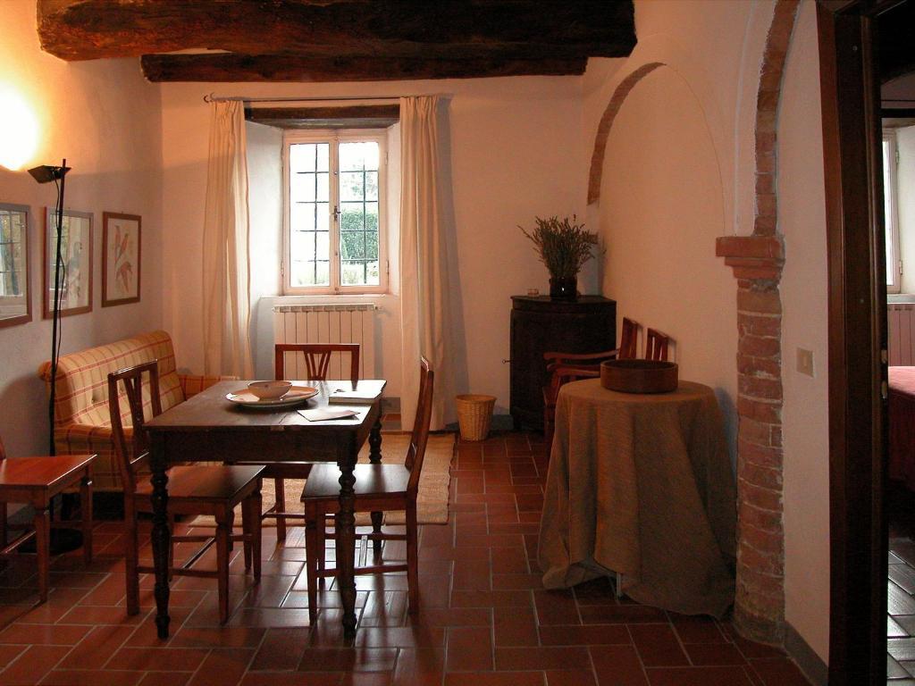 Castello Di Grotti Guest House Corsano  Bilik gambar